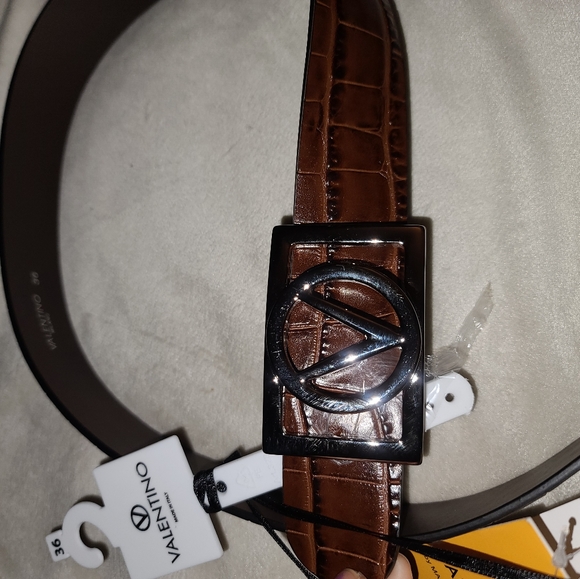 Mario Valentino Belt - Picture 3 of 12